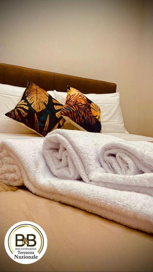 B&B Terrazza Nazionale Наполи Екстериор снимка