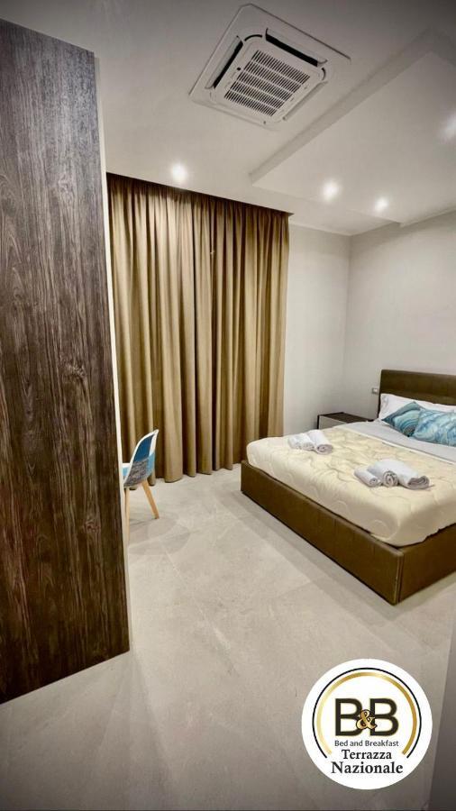 B&B Terrazza Nazionale Наполи Екстериор снимка