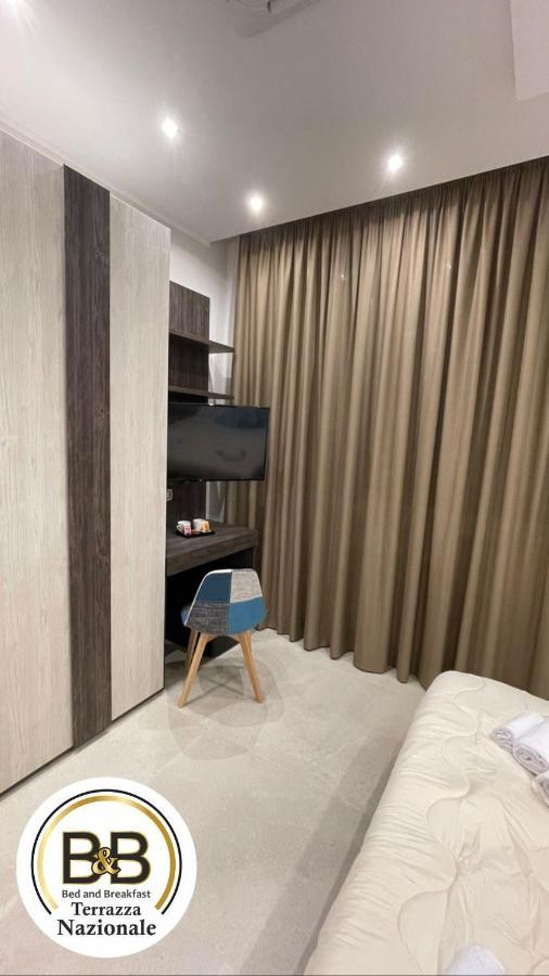 B&B Terrazza Nazionale Наполи Екстериор снимка