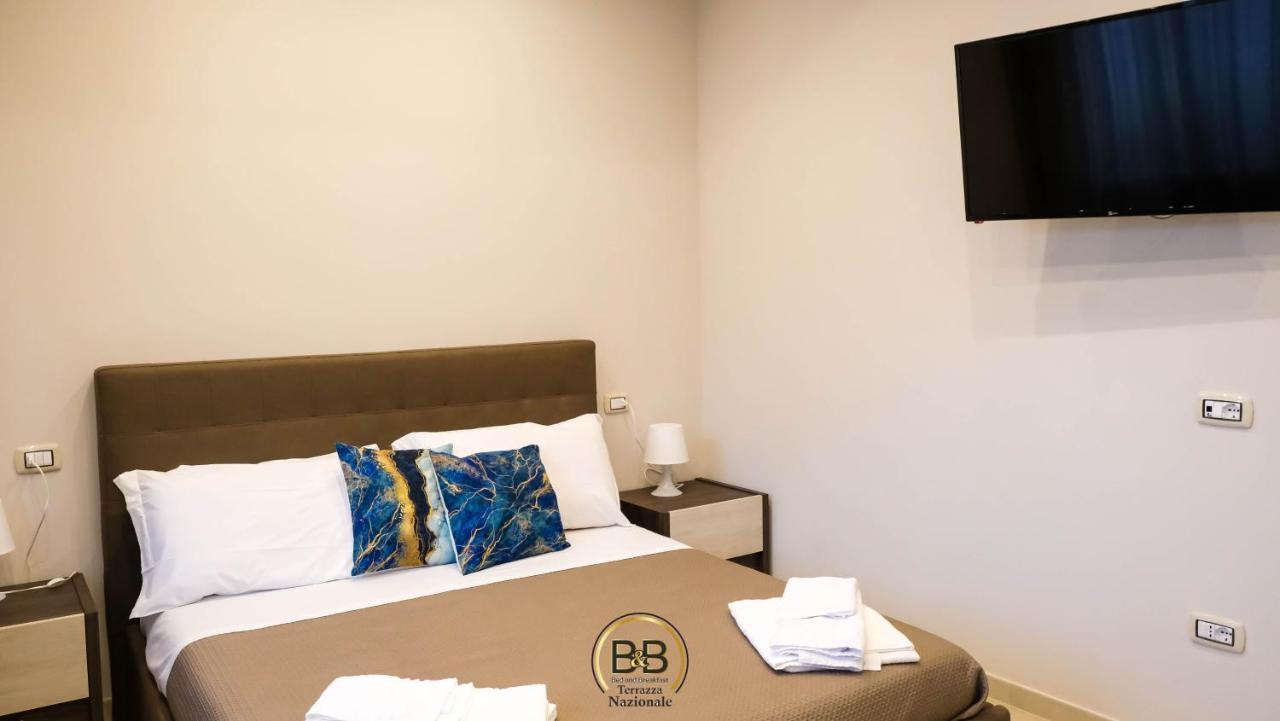 B&B Terrazza Nazionale Наполи Екстериор снимка