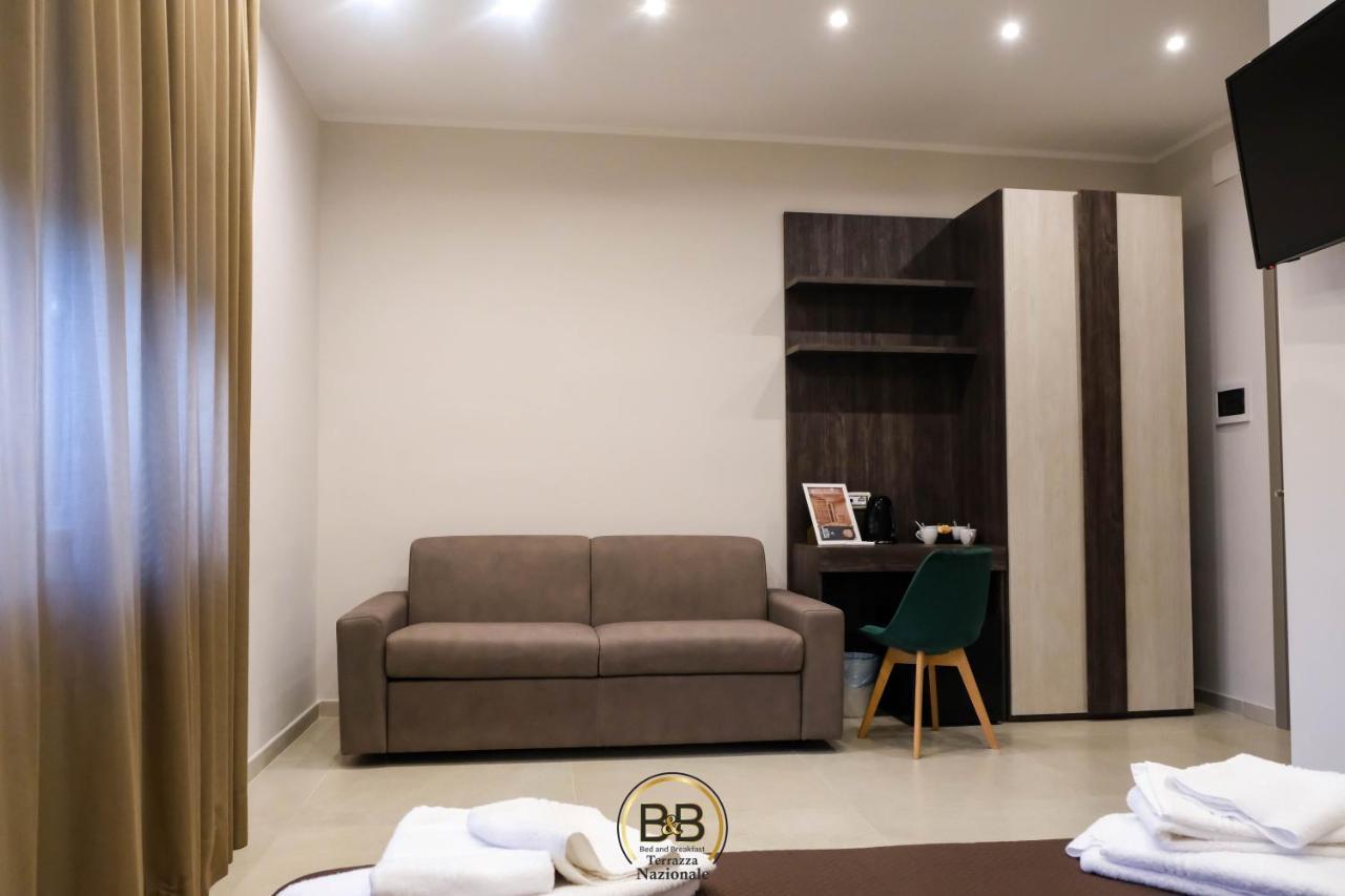 B&B Terrazza Nazionale Наполи Екстериор снимка