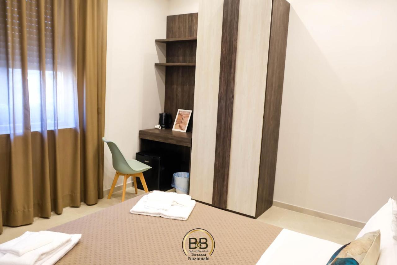 B&B Terrazza Nazionale Наполи Екстериор снимка
