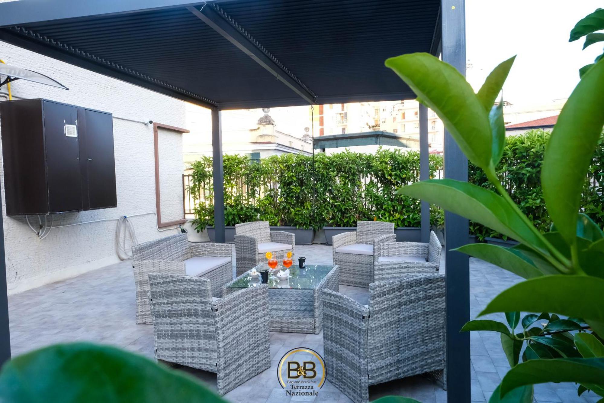 B&B Terrazza Nazionale Наполи Екстериор снимка